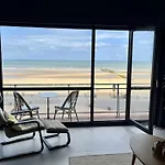 Panoramic Seaview شقة أوستيند