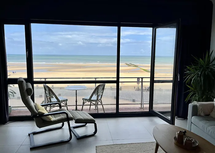 Panoramic Seaview Apartment Ostend