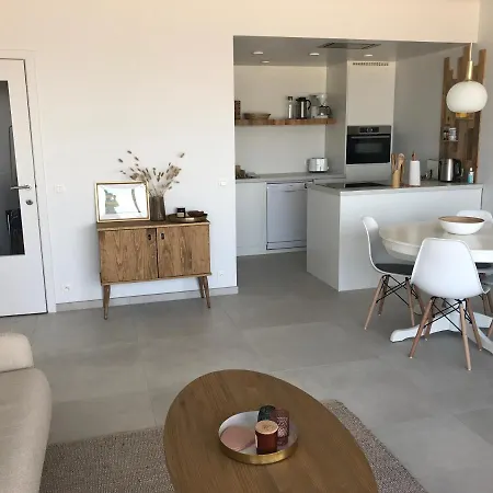 아파트 Panoramic Seaview